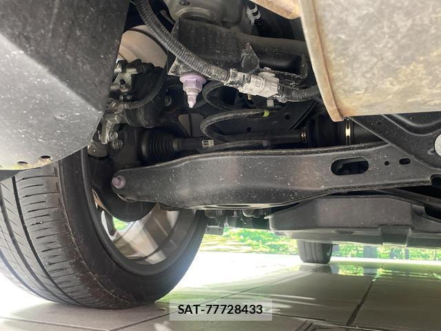 Toyota PRIUS 2023-07 8814391-19