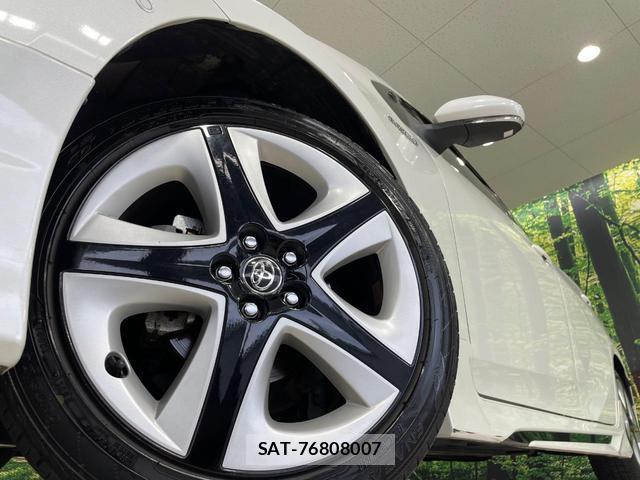 Toyota PRIUS 2016-07 8814406-12