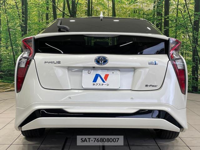 Toyota PRIUS 2016-07 8814406-14