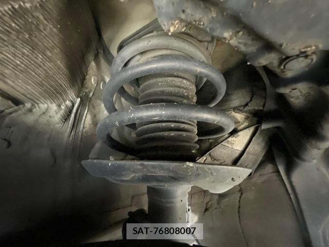 Toyota PRIUS 2016-07 8814406-19