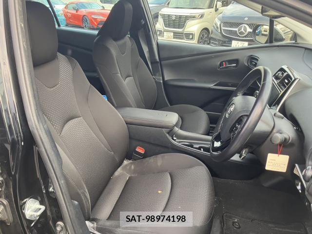Toyota PRIUS 2021-01 8814484-10