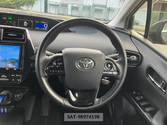 Toyota PRIUS 2021-01 8814484-7