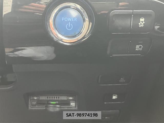 Toyota PRIUS 2021-01 8814484-8