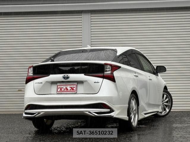 Toyota PRIUS 2020-12 8814614-1