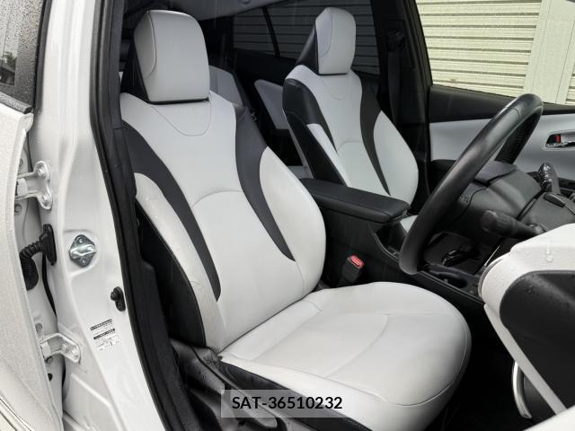 Toyota PRIUS 2020-12 8814614-12