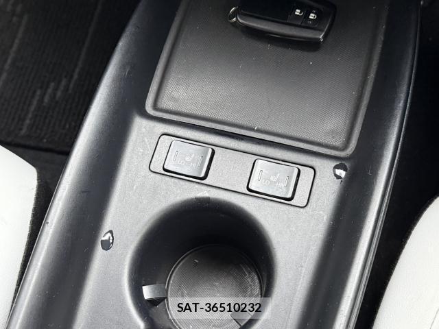 Toyota PRIUS 2020-12 8814614-17