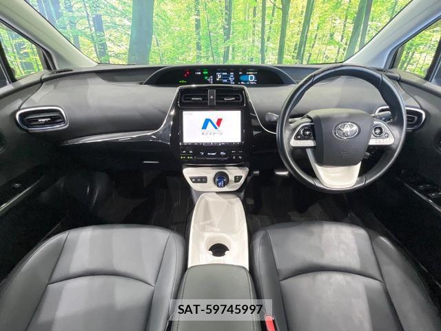 Toyota PRIUS 2016-01 8814668-1