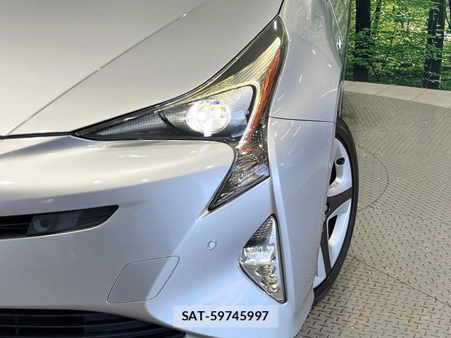 Toyota PRIUS 2016-01 8814668-11