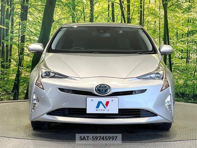 Toyota PRIUS 2016-01 8814668-13