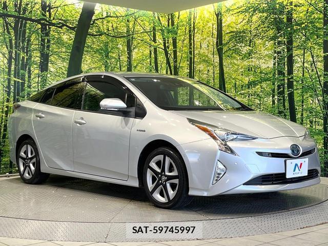 Toyota PRIUS 2016-01 8814668-15
