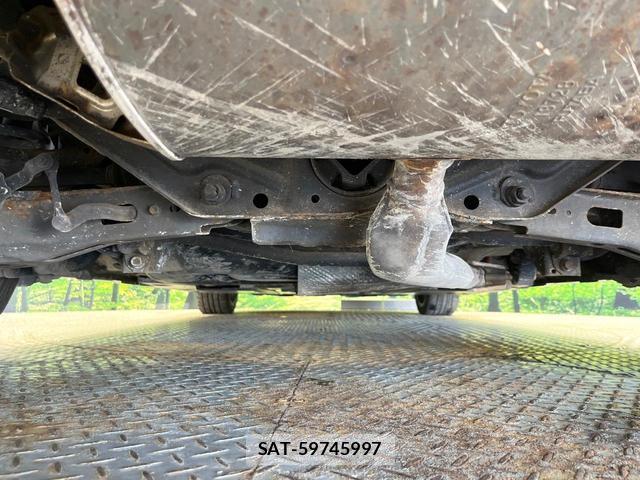 Toyota PRIUS 2016-01 8814668-18
