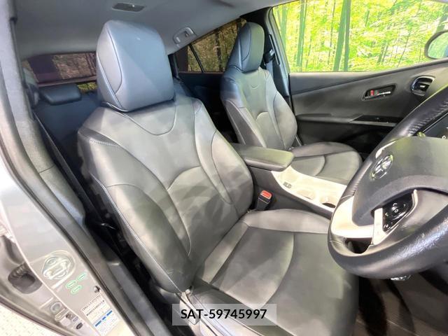 Toyota PRIUS 2016-01 8814668-7