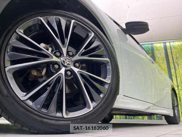 Toyota PRIUS 2024-03 8814773-12