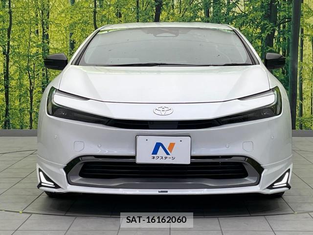 Toyota PRIUS 2024-03 8814773-13