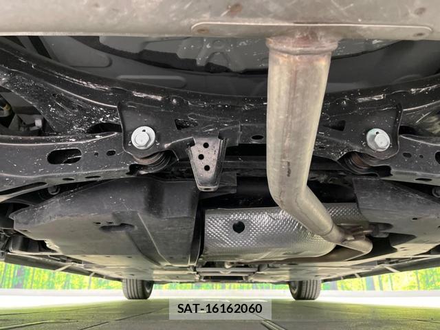 Toyota PRIUS 2024-03 8814773-18