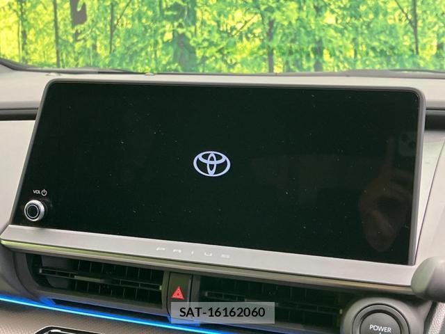 Toyota PRIUS 2024-03 8814773-4