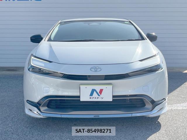 Toyota PRIUS 2023-11 8814785-14