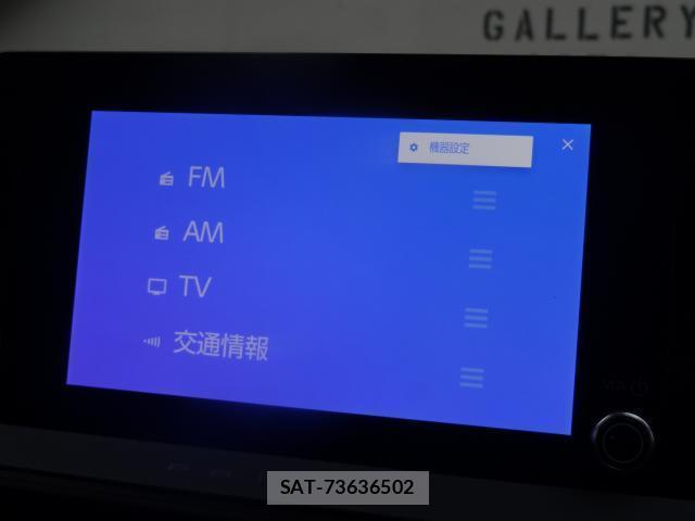 Toyota PRIUS 2023-03 8814869-15