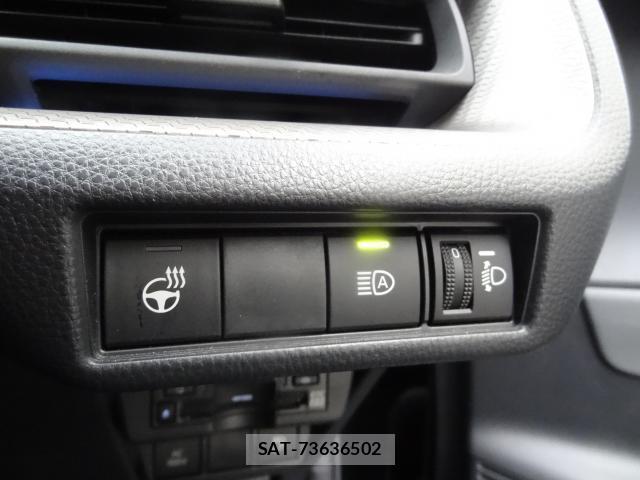 Toyota PRIUS 2023-03 8814869-18