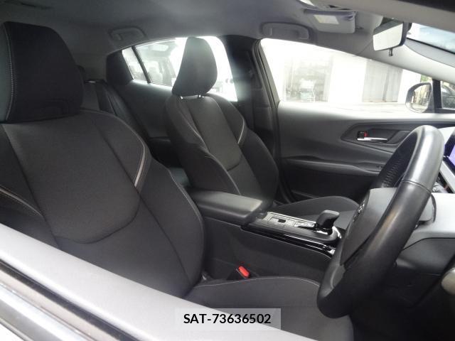 Toyota PRIUS 2023-03 8814869-3