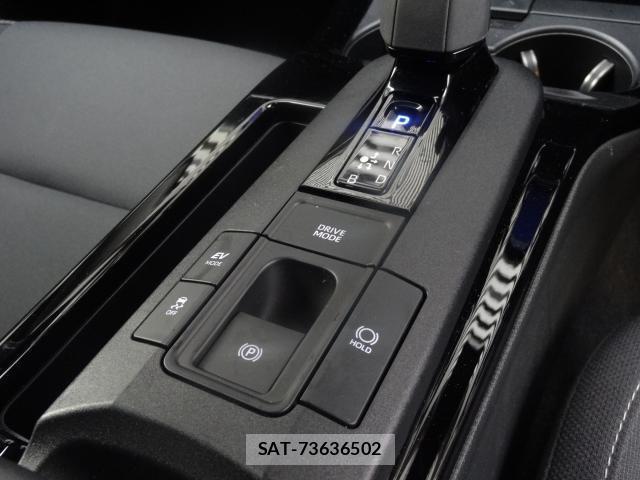 Toyota PRIUS 2023-03 8814869-8