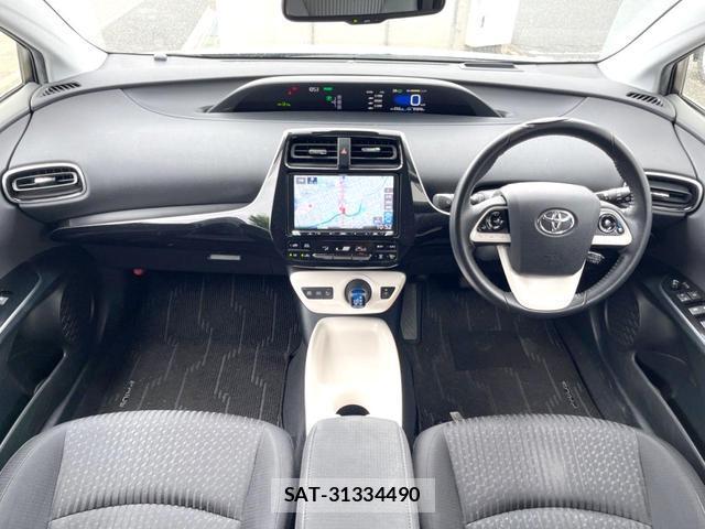 Toyota PRIUS 2016-04 8814942-1