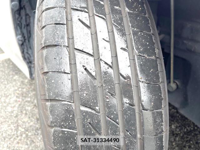 Toyota PRIUS 2016-04 8814942-18