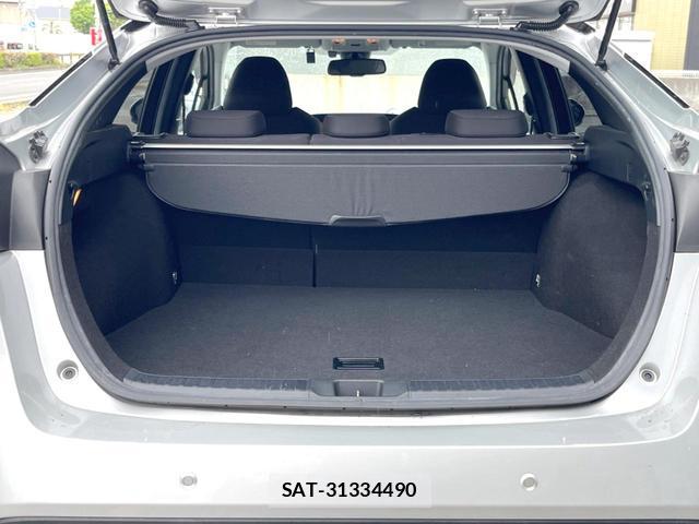 Toyota PRIUS 2016-04 8814942-9