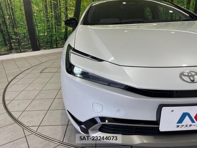 Toyota PRIUS 2023-10 8814985-11