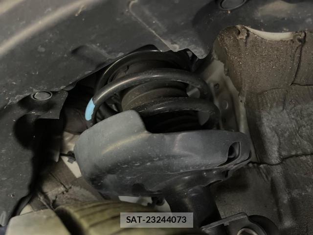 Toyota PRIUS 2023-10 8814985-19