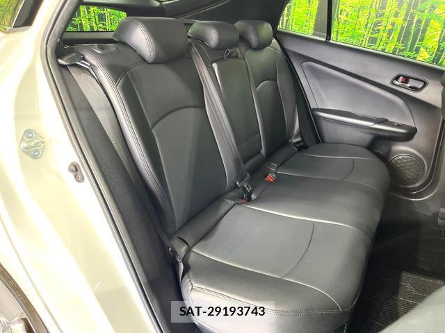Toyota PRIUS 2018-03 8815017-10
