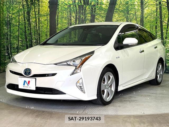 Toyota PRIUS 2018-03 8815017-13