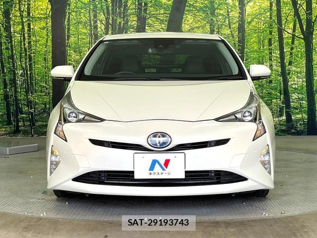 Toyota PRIUS 2018-03 8815017-14