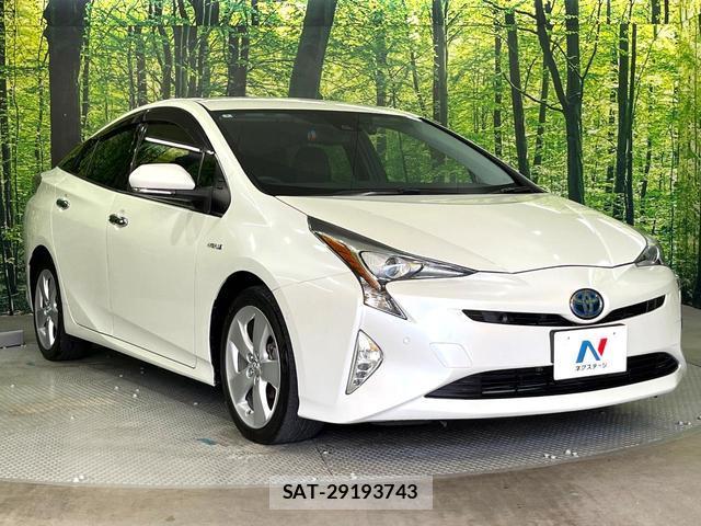 Toyota PRIUS 2018-03 8815017-15