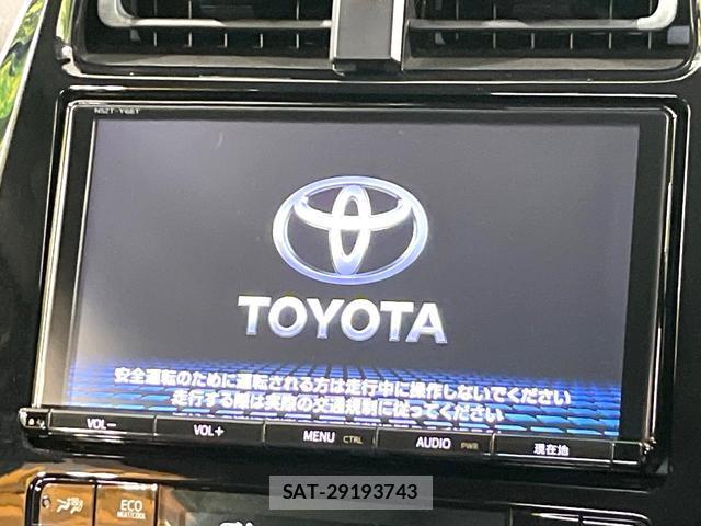 Toyota PRIUS 2018-03 8815017-2