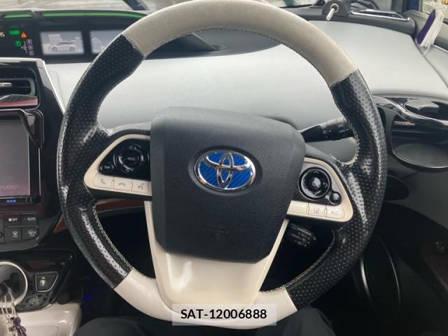 Toyota PRIUS 2016-06 8815040-16