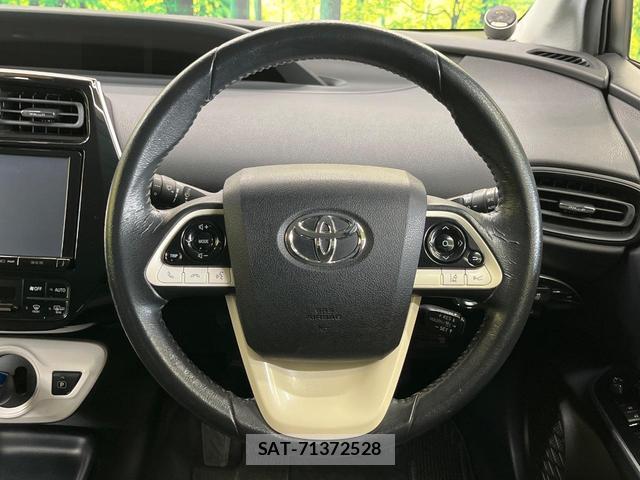 Toyota PRIUS 2016-06 8815098-10