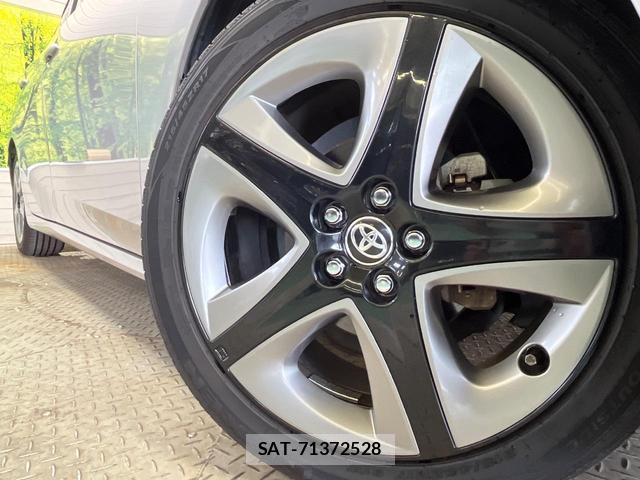Toyota PRIUS 2016-06 8815098-12