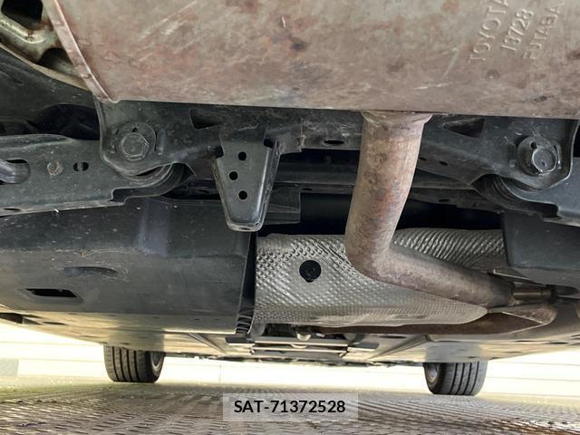 Toyota PRIUS 2016-06 8815098-18