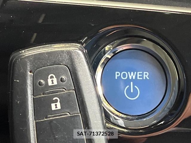 Toyota PRIUS 2016-06 8815098-5