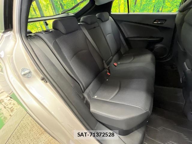 Toyota PRIUS 2016-06 8815098-8