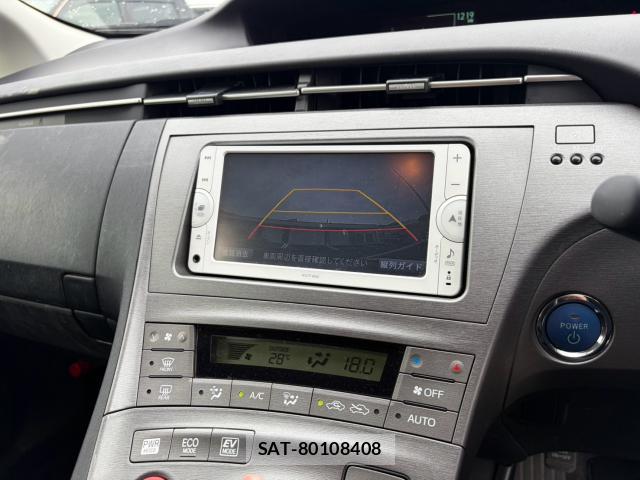 Toyota PRIUS 2013-10 8815174-14