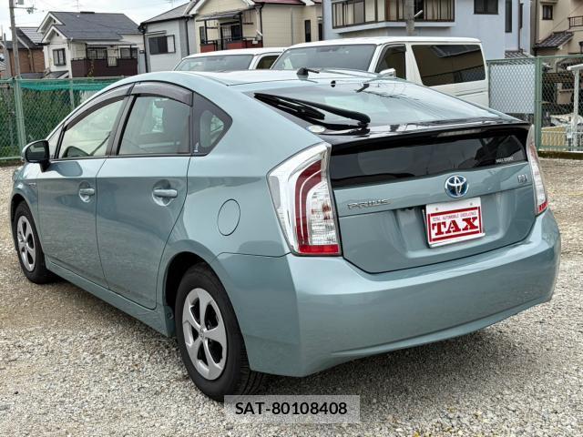 Toyota PRIUS 2013-10 8815174-3