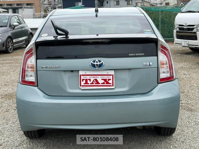 Toyota PRIUS 2013-10 8815174-5