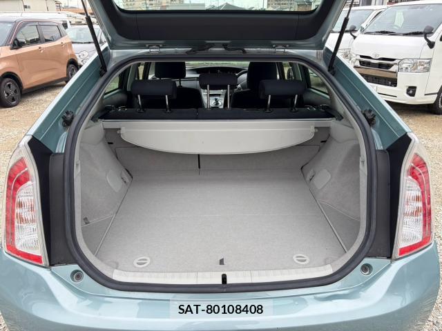 Toyota PRIUS 2013-10 8815174-6