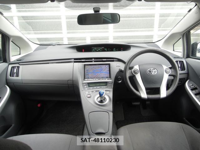 Toyota PRIUS 2010-09 8815181-14