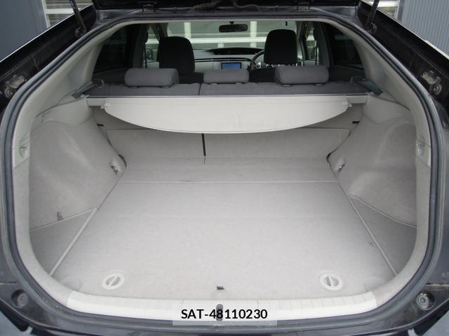 Toyota PRIUS 2010-09 8815181-17