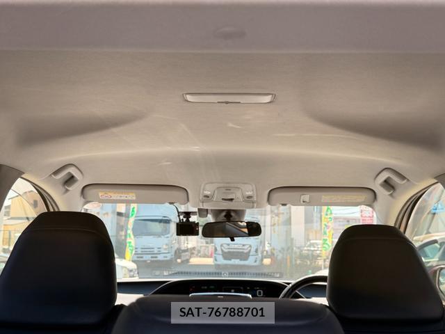 Toyota PRIUS 2016-08 8815188-11