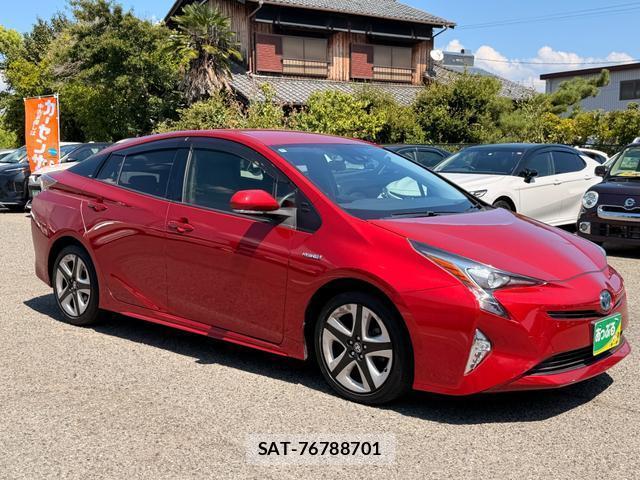 Toyota PRIUS 2016-08 8815188-5