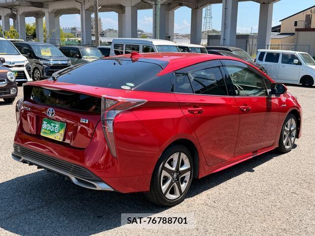 Toyota PRIUS 2016-08 8815188-7